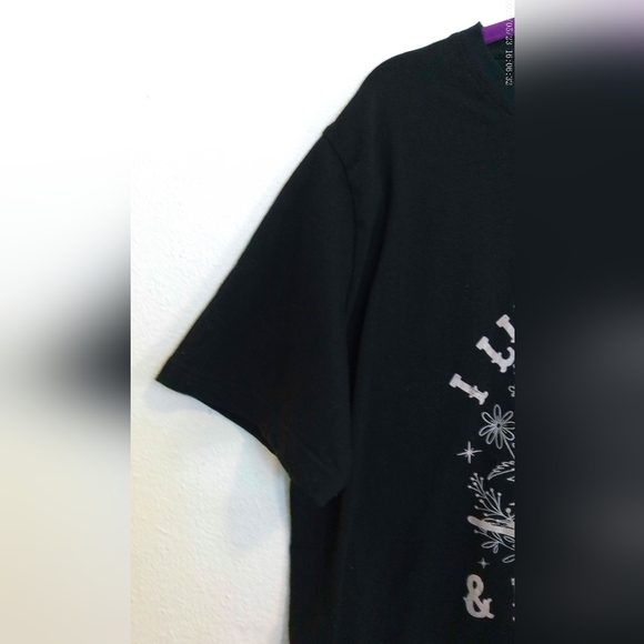 'I LIKE MY BOOKS SPICY & MY COFFEE ICY' SHIRT - Picture 5 of 7